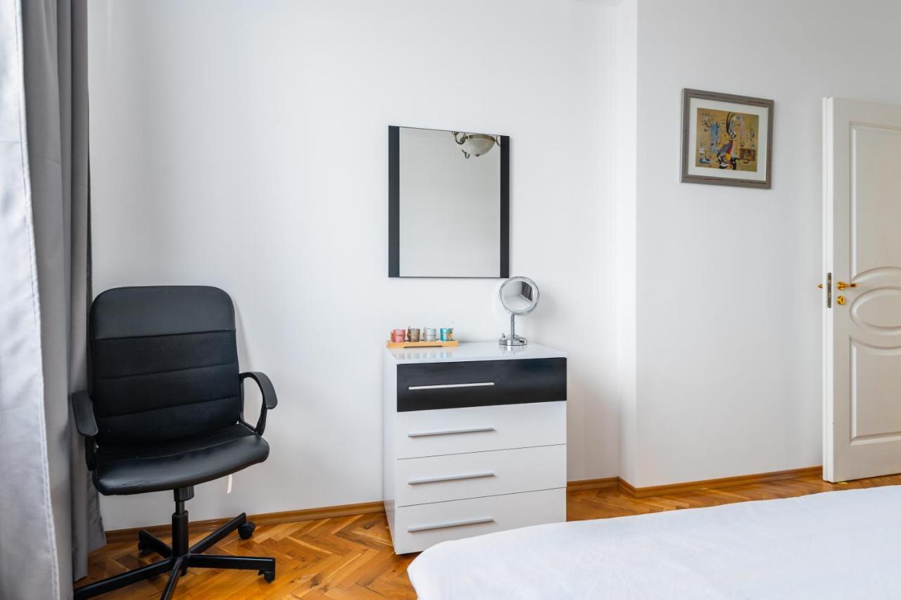Apartment Vitosha Str 2bd White & Blue By Flat Mаnager *
