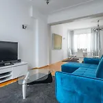 Vitosha Str 2Bd White & Blue Apt By Flat Mаnager