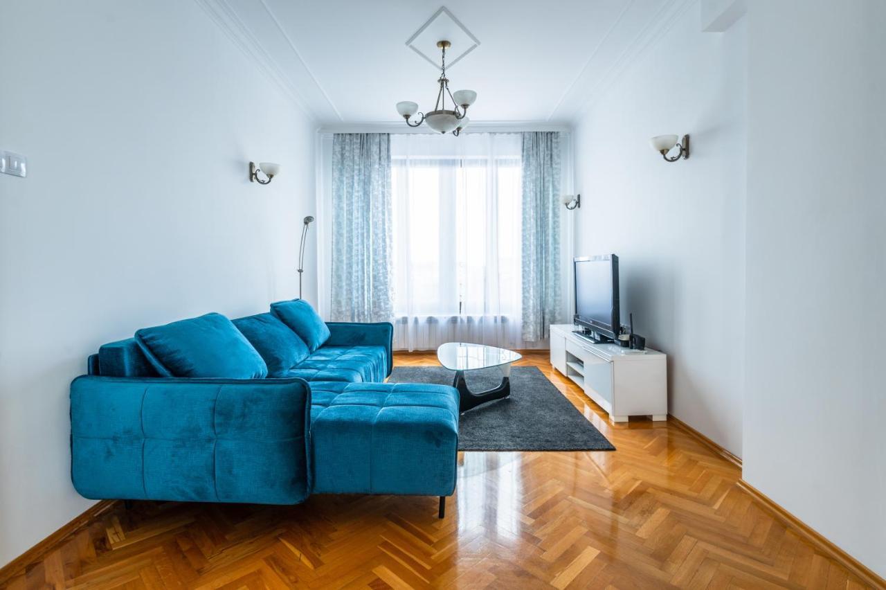 Vitosha Str 2bd White & Blue By Flat Mаnager * Sofia