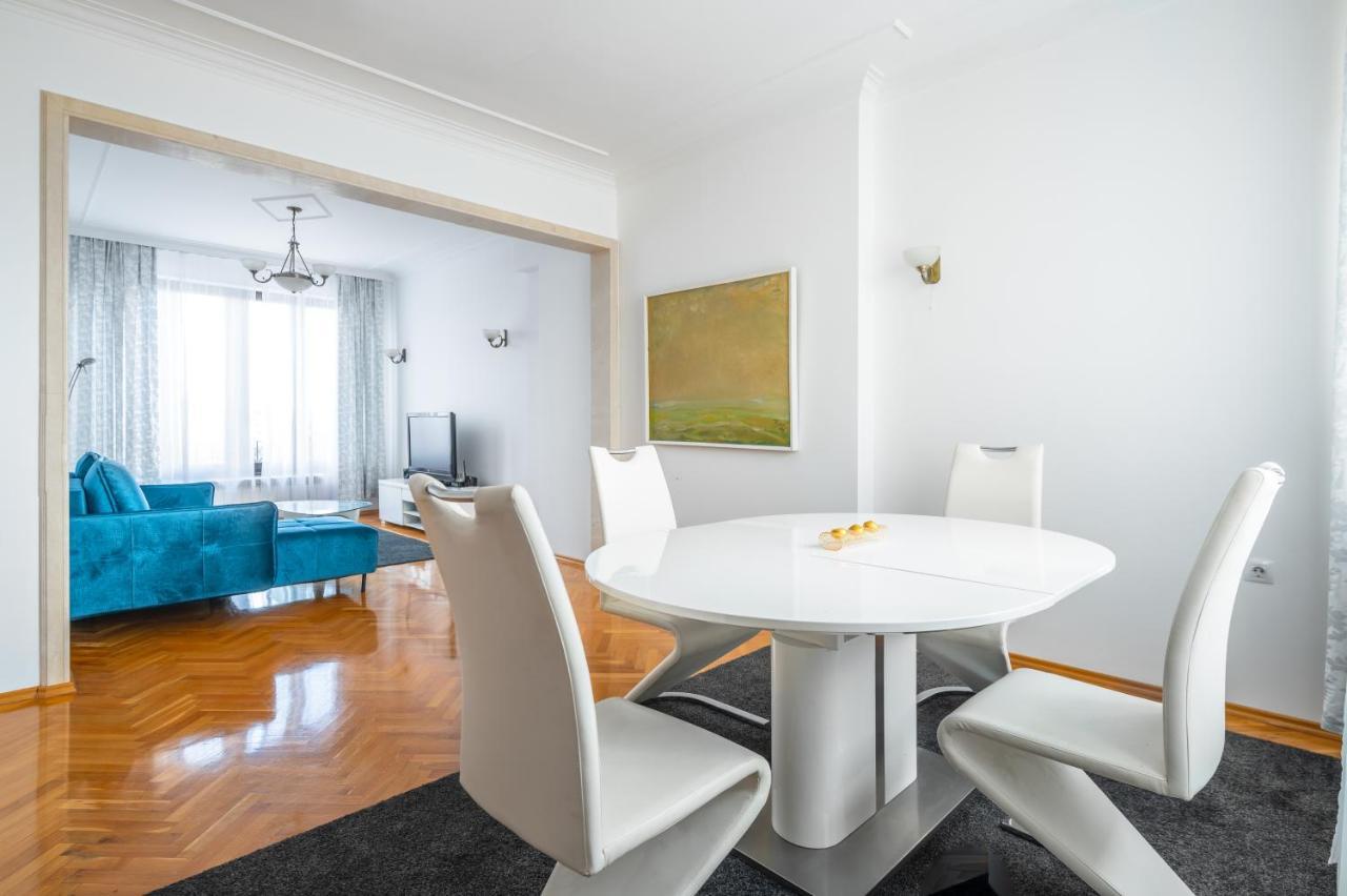 Apartment Vitosha Str 2bd White & Blue By Flat Mаnager Sofia