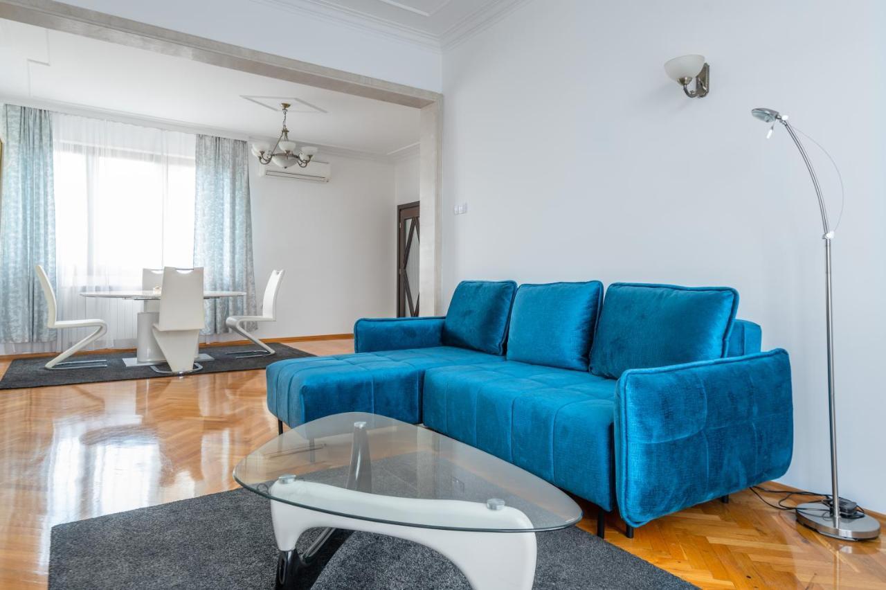 Vitosha Str 2bd White & Blue By Flat Mаnager *