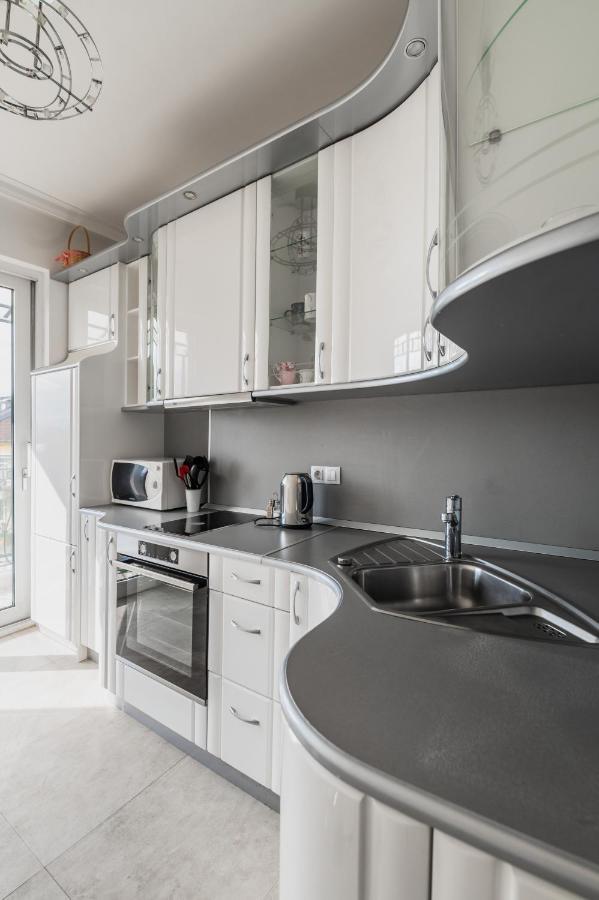 Vitosha Str 2bd White & Blue By Flat Mаnager * Sofia