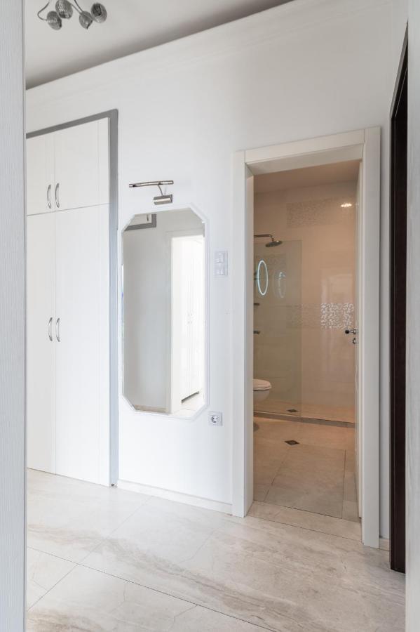Vitosha Str 2bd White & Blue By Flat Mаnager Apartment